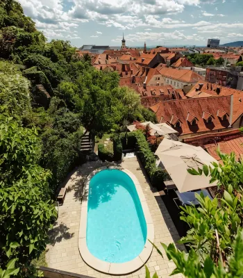 Schlossberghotel Hotels in 