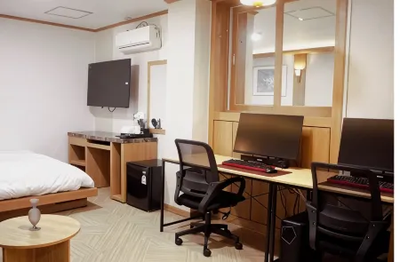 Dangjin Jun Motel Отели рядом с достопримечательностью «Sapgyocheon Observatory»