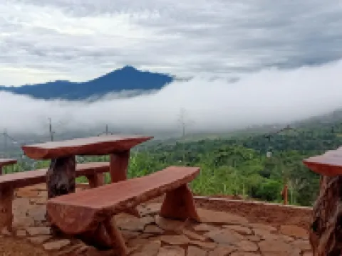 Rumah Merah Salak Villa & Camping Ground Hotels in Cijeruk