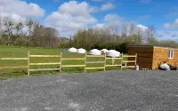 Camping les Insolites de la Baie Hotel a Aigneville