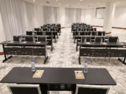 The Plaza Hotel & Resort โรงแรมในซาลาลาห์