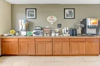 Super 8 by Wyndham Gurnee