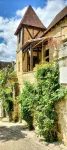 3-room apartment near medieval city
