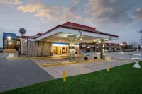 Days Inn by Wyndham Perrysburg/Toledo Hotels in Perrysburg