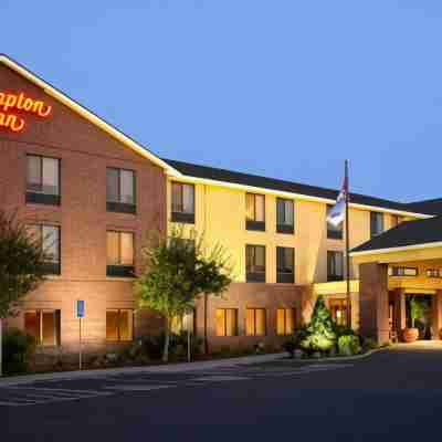 햄프턴 인 메드퍼드 Hotel Exterior