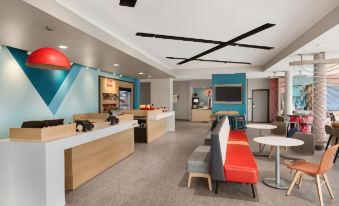 Avid Hotel Fort Worth – Fossil Creek
