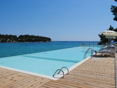 Crvena Luka Resort