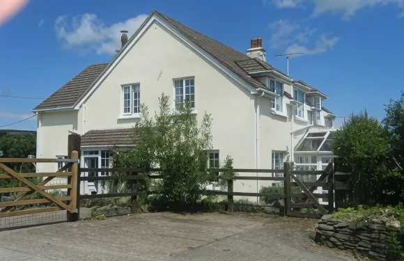 曼克斯克利夫住宿加早餐旅館