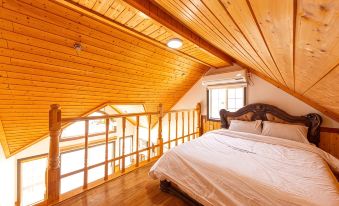Taean (Anmyeondo) Evergreen Pension (with Large Dogs)