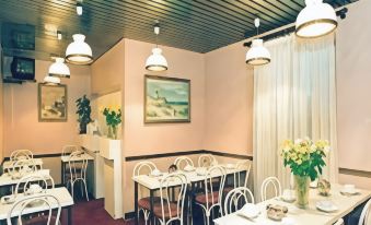 Avenir Hotel
