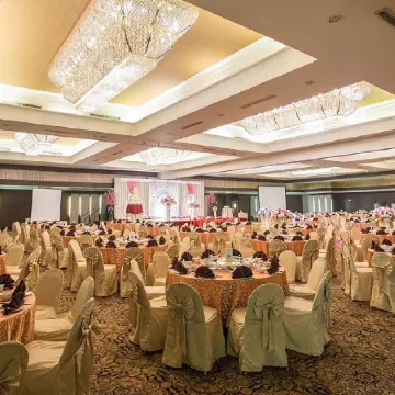 Emerald Garden International Hotel