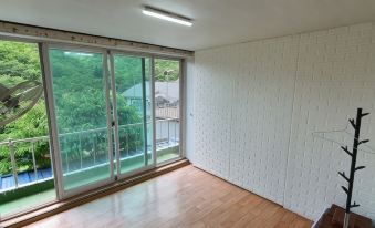 Gurye Banyabong Mountain Pension