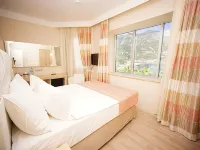 Turunc Resort Hotel Hotele w: Turunç