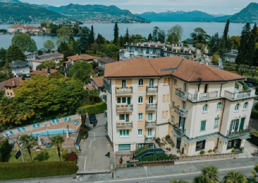 Hotel Flora Hotels near Stresa