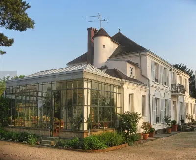 Clos Saint Nicolas Hotels near Wow Safari Thoiry