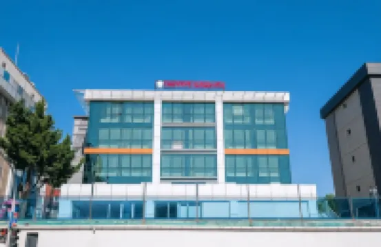 The Port Guzelyalı Hotels in der Nähe von 50 Years Secondary School Güzelyali