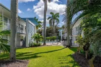 One block to beach and to dining. Best location in Naples !!