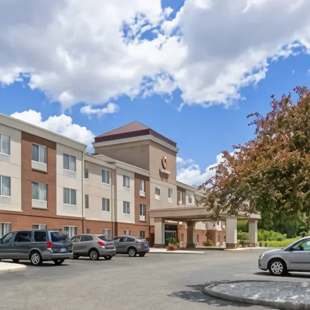 Comfort Suites