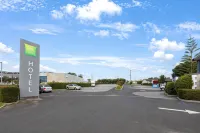 Ibis Styles Albany - parking