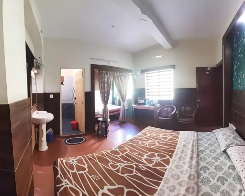 Greenview Holiday Inn โรงแรมในมันนาร์