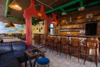 Cuba Bar & Hostel - bar