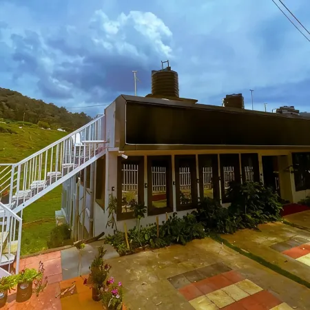 Rozana Retreat