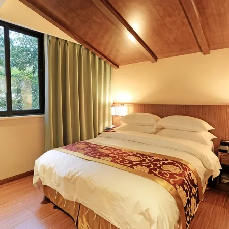 Tongjing River Hotel