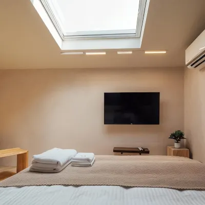 Sweet fun Hotels near Ruifang Train Station