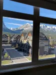 Top Floor Condo - 2Br & AC with Mountain Views - Mountain view