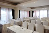 The Grand Hotel - Business