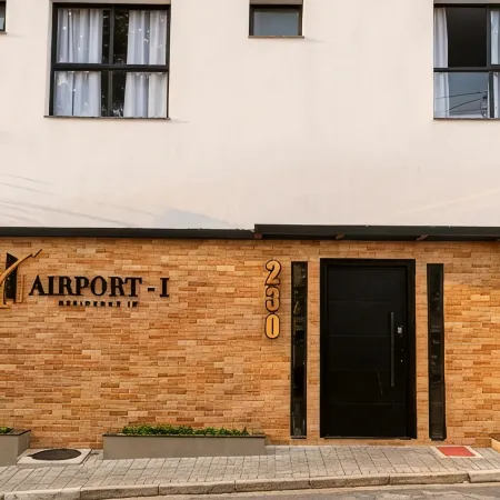 Airport Residence