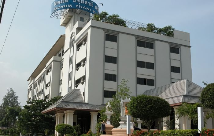 Pathum Thani Place Hotel