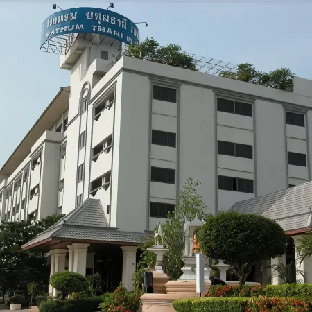 Pathum Thani Place Hotel