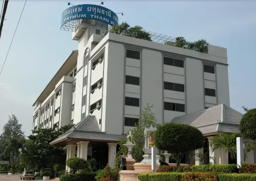 巴吞他尼廣場酒店