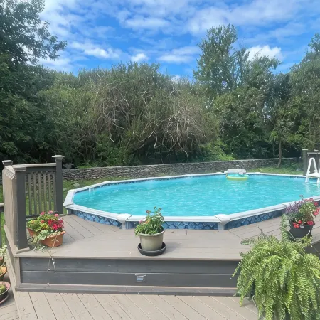 Stunning Farmhouse - Private Pool & Vintage Arcade - Close to Newport & Beaches