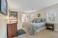Spacious Historic Manor with Chef's Kitchen • Horse-Friendly