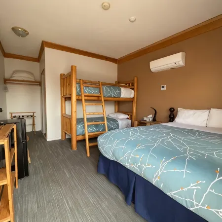 Bear's Claw Lodge