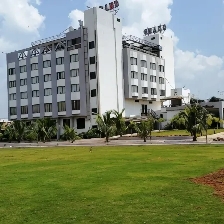 Grand Sarovar Portico, Latur