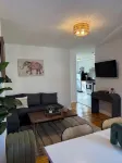 Vibrant 3-BED Stay In Great Neighborhood Near NYC - Condos