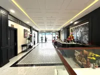 樂福豪華飯店武恩萊 平 Triệu 站附近的飯店
