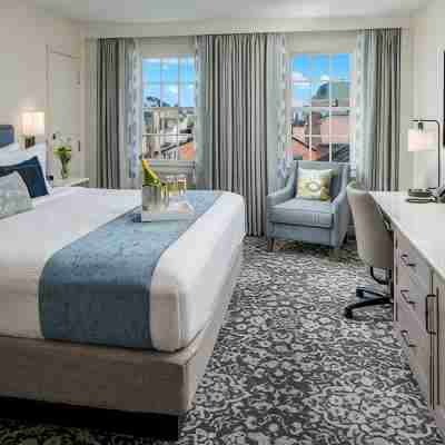Four Points by Sheraton French Quarter Rooms