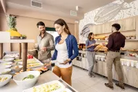 Adesso Hotel - breakfast