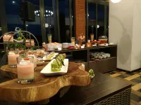 Patra Malioboro Hotel - فطور