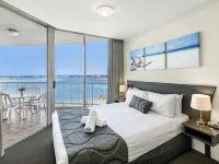 Crystal Bay on the Broadwater Hotels in Labrador