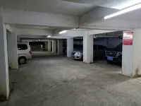 Hyatt Hotel (Fukawa Komeito Pedestrian Street Branch) - Bãi đậu xe