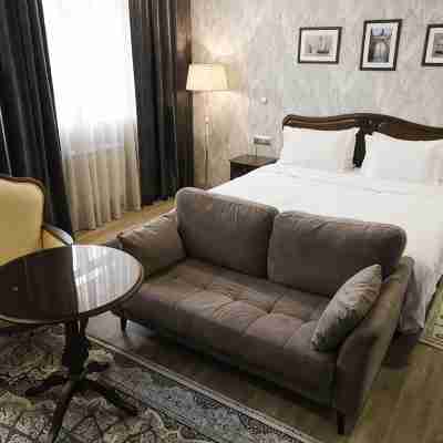 Gloria Rooms