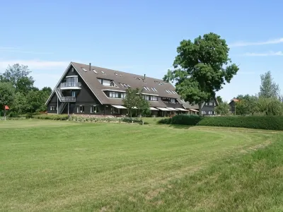 Hotel Sportsbar & Brasserie Dorhout Mees Отели в г. 