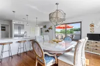 Ocean Beach 4Bed 2.5Baths Luxury Kitchen Spacious Decks Swim Spa Outdoor Shower - WiFi