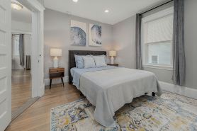 New England Traditional x Modern, 5 Bedrooms, Office, 8ppl