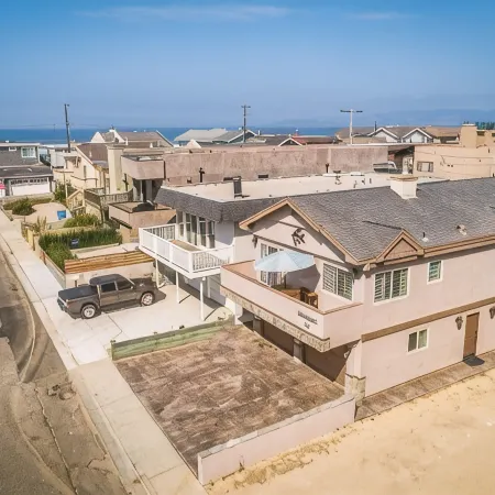 HOME AWAY FROM HOME BEACH HOUSE!!!